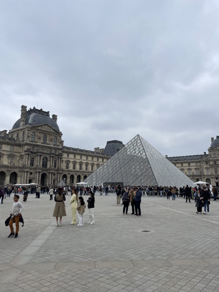 The Louvre - how to spend a day in Paris