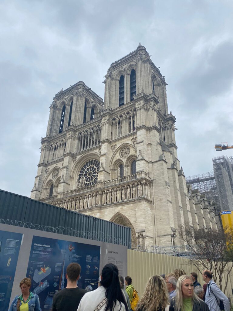 Notre dame - how to spend a day in Paris